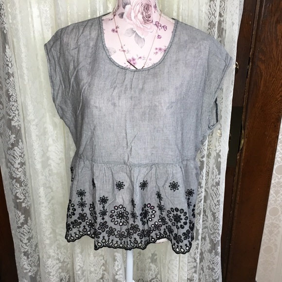 SOLD Embroidered Sonoma peplum blouse size Petite - Picture 2 of 4
